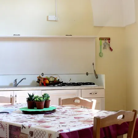 Kır Evi Capani Alezio